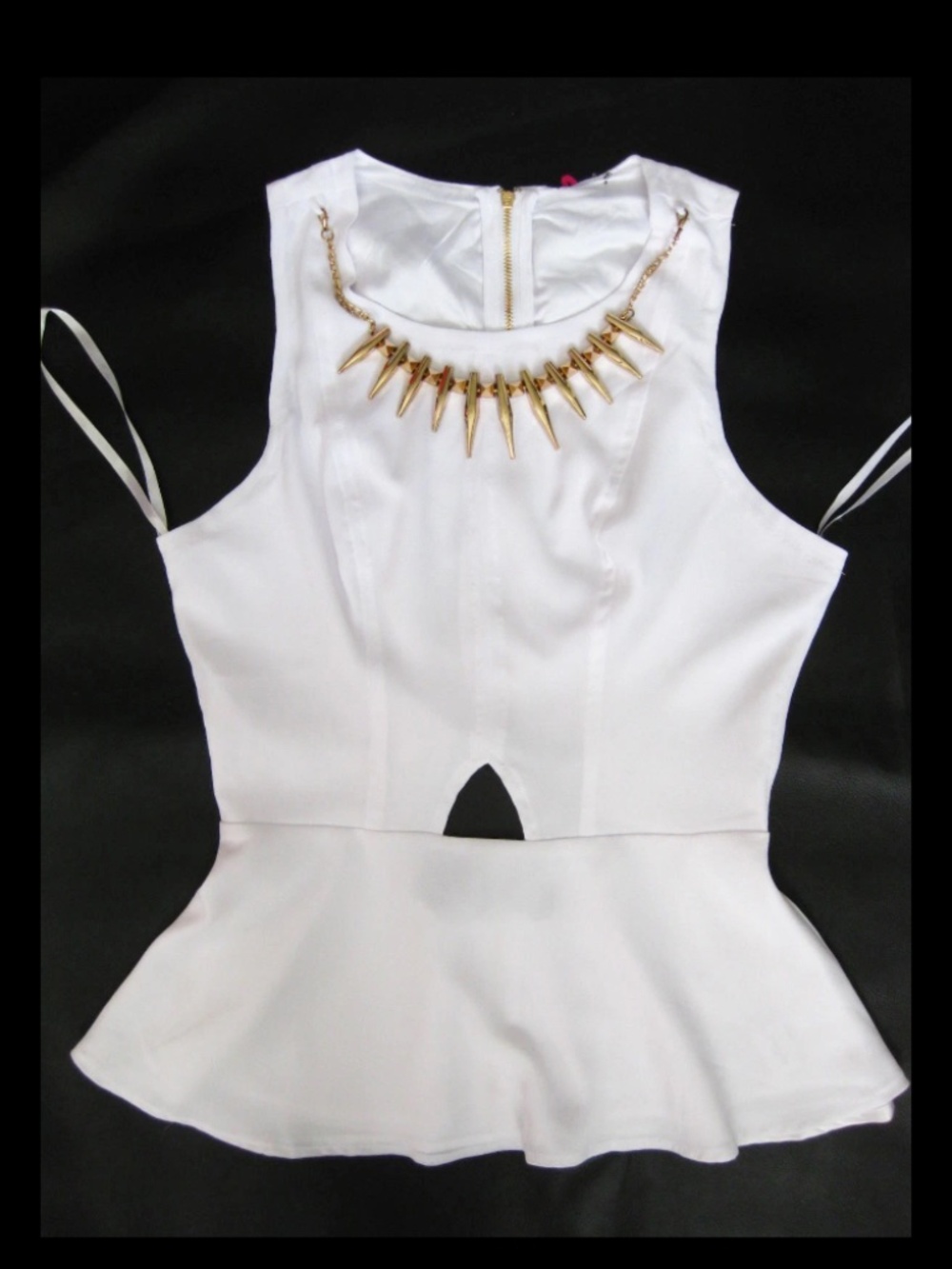 NWT bebe 2b white embellished neck tank top